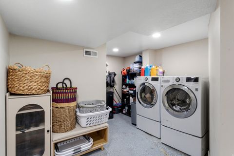Tiny photo for 534 N 1400 W, Salt Lake City, UT 84116 (MLS # 2135594)
