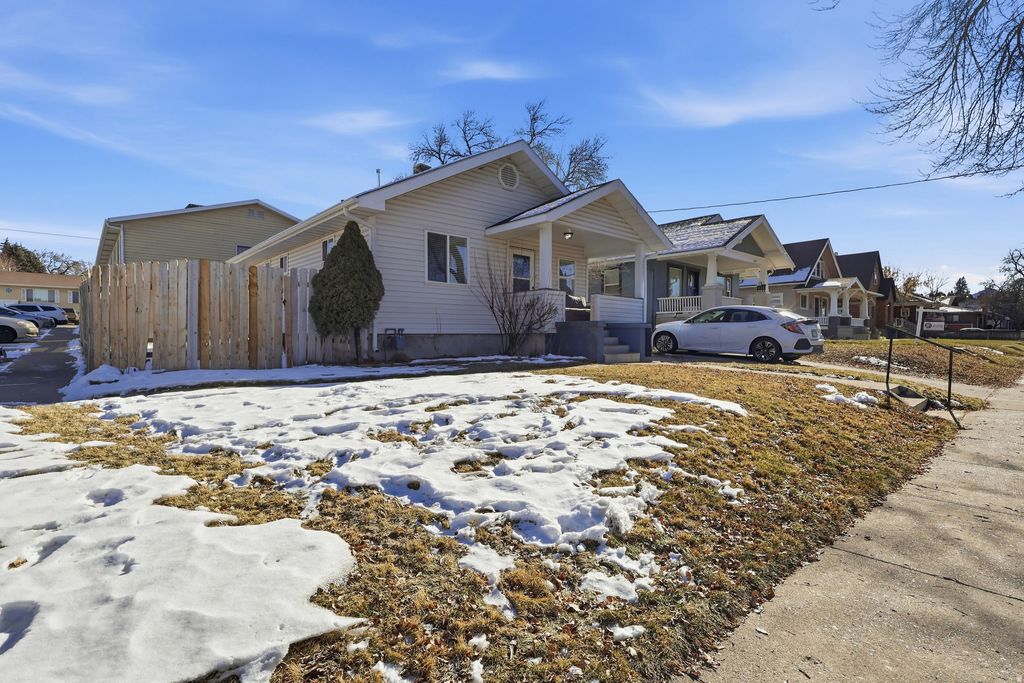 Photo of 454 N 400 E, Logan, UT 84321 (MLS # 2133193)