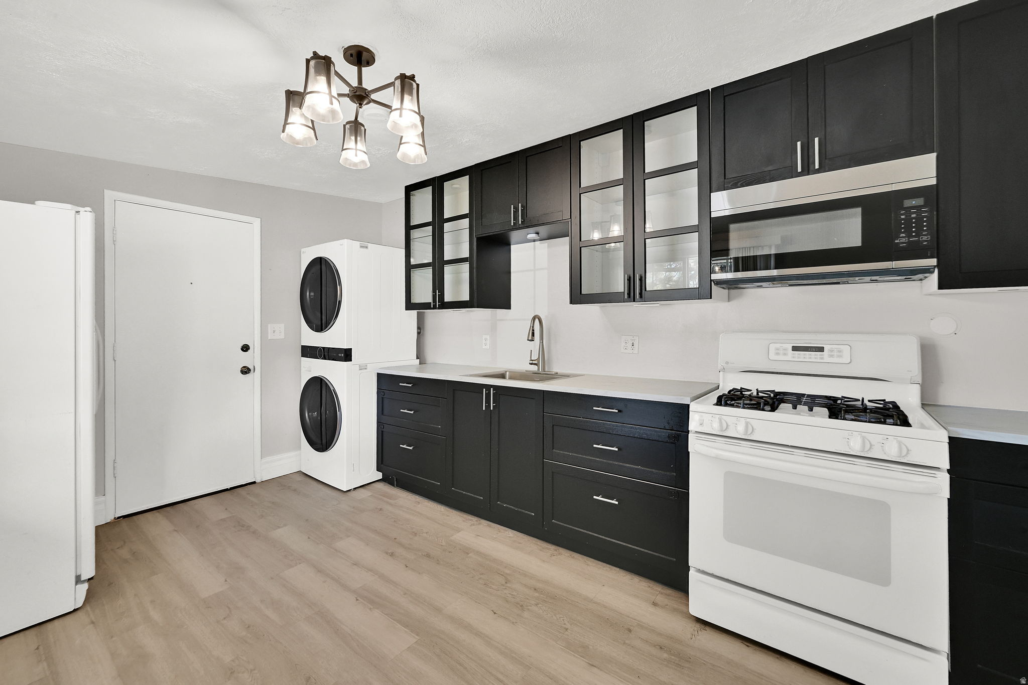 RON-CLARE VILLAGE NO - Residential