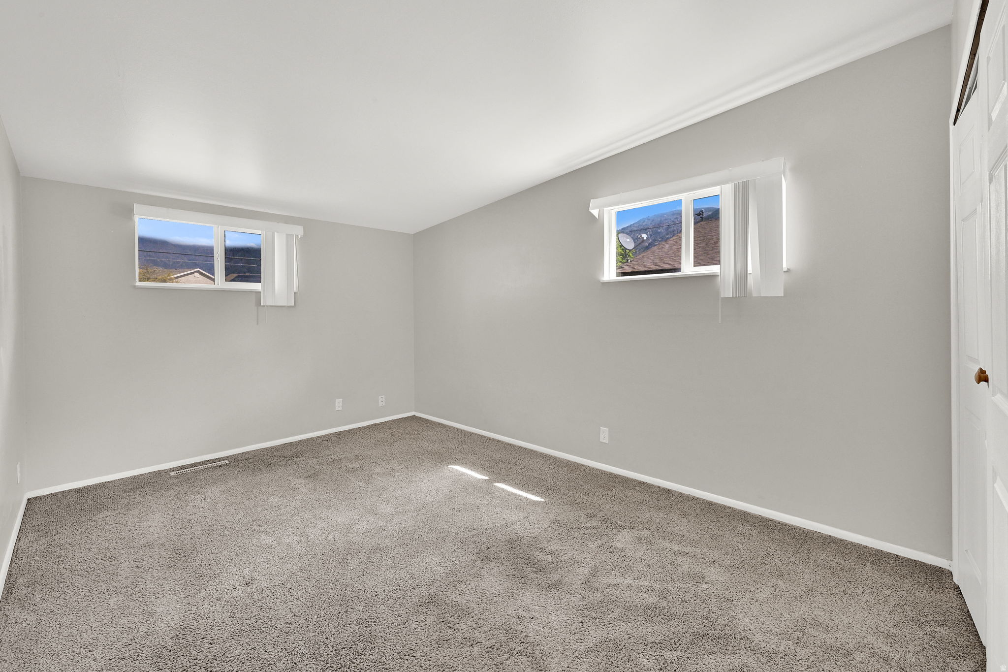 RON-CLARE VILLAGE NO - Residential