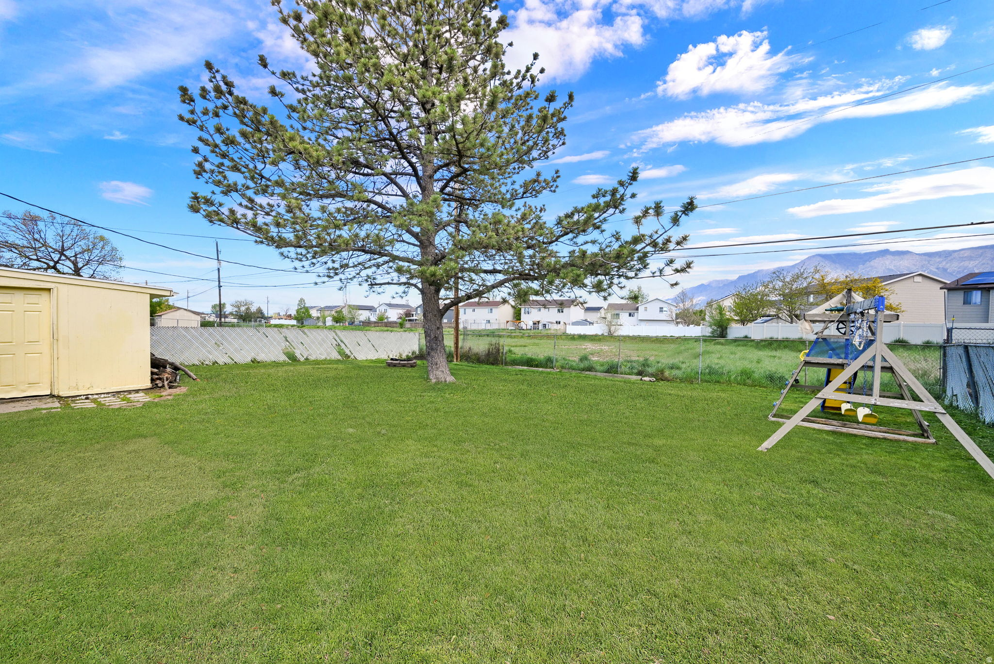 RON-CLARE VILLAGE NO - Residential