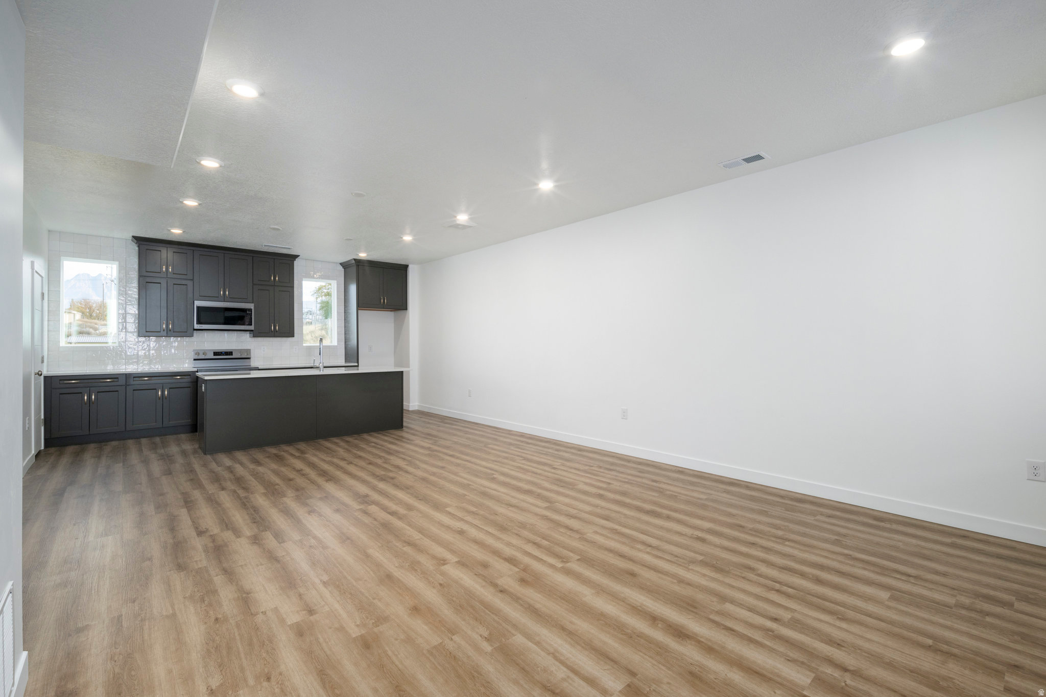 BULLION - Residential