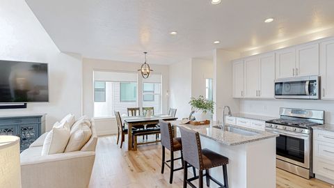 Tiny photo for 1641 N 1320 E, Payson, UT 84651 (MLS # 2141528)