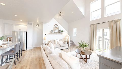 Tiny photo for 1641 N 1320 E, Payson, UT 84651 (MLS # 2141528)