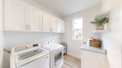 Tiny photo for 1641 N 1320 E, Payson, UT 84651 (MLS # 2141528)