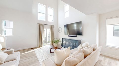 Tiny photo for 1641 N 1320 E, Payson, UT 84651 (MLS # 2141528)