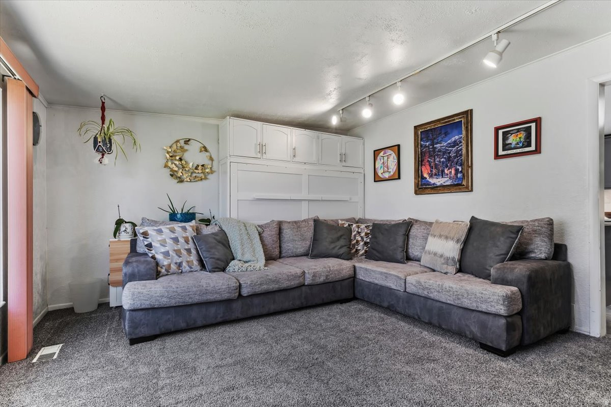 SUNNYVALE HEIGHTS NO - Residential