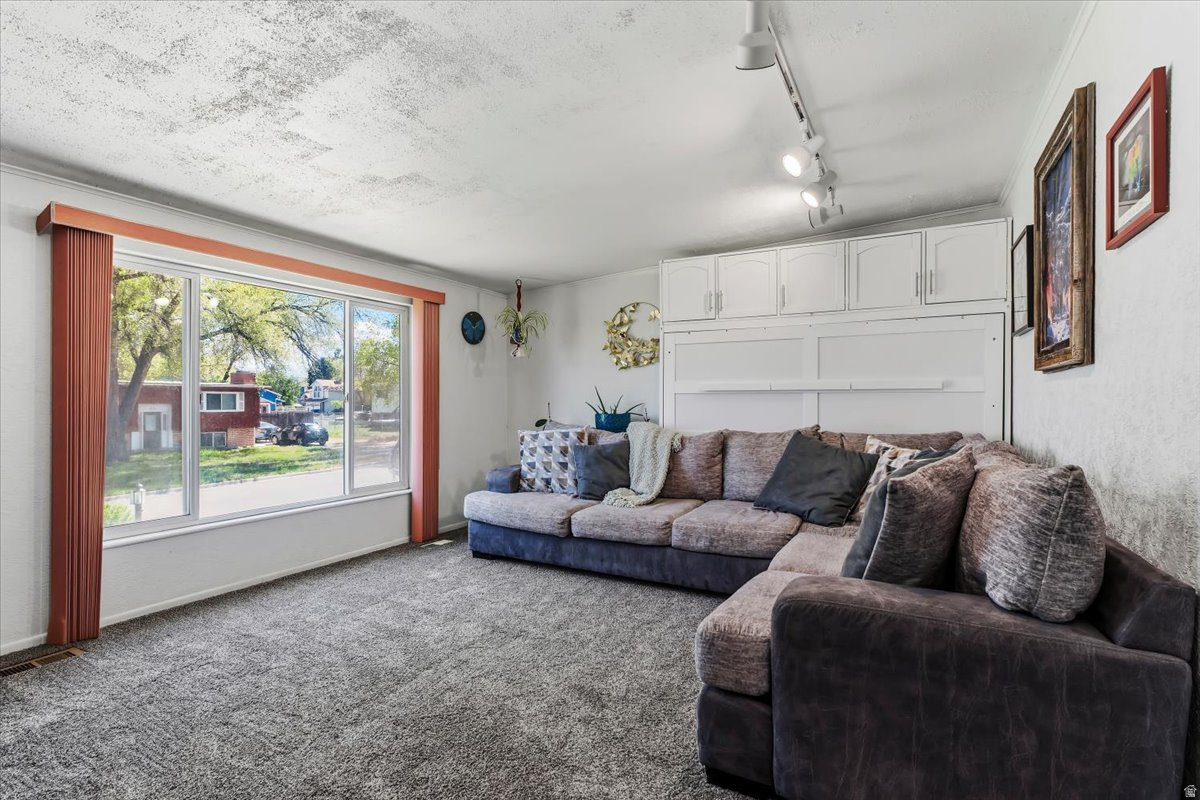 SUNNYVALE HEIGHTS NO - Residential