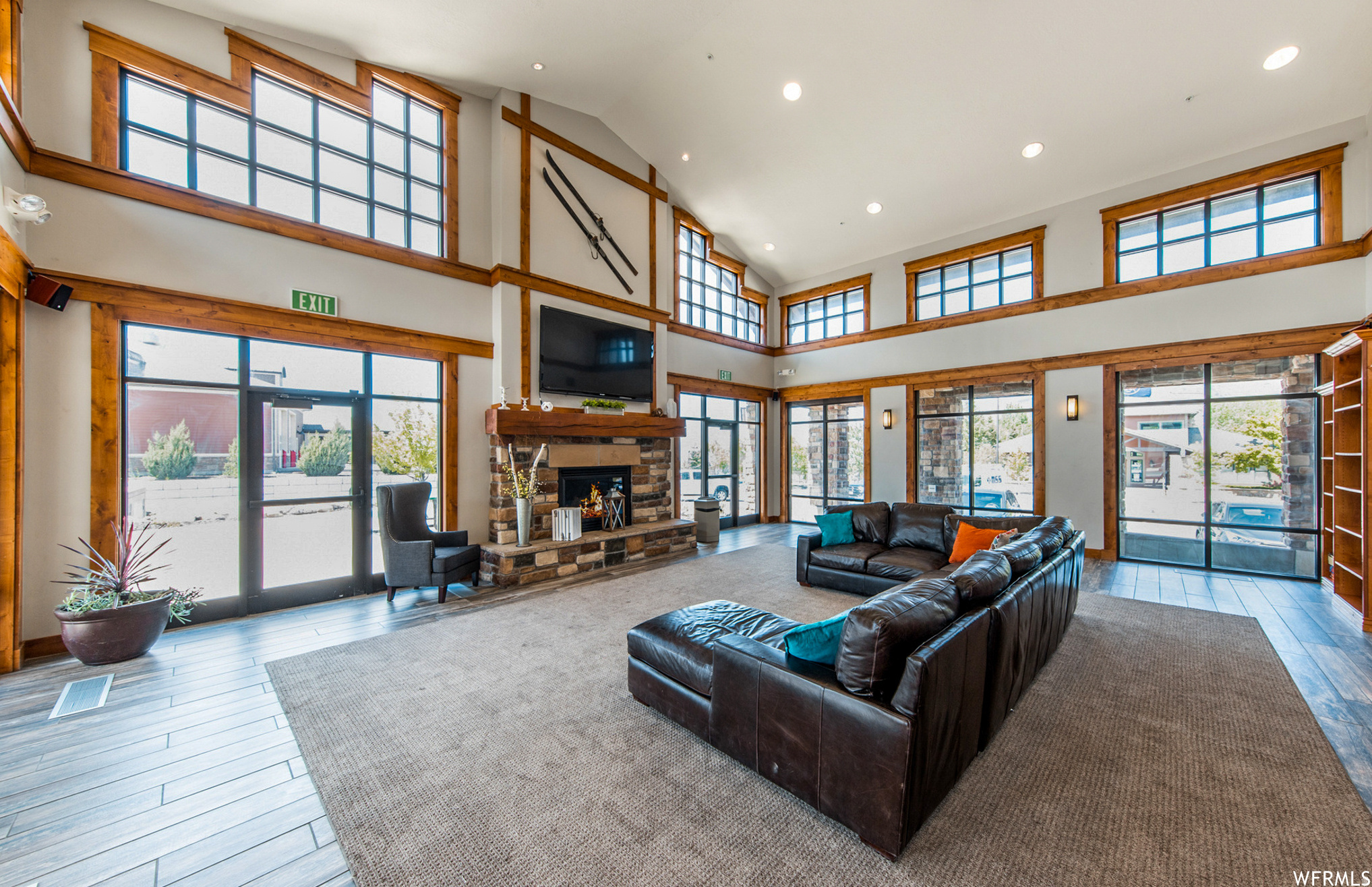 EAGLE CREST NO 4 AT SUNCREST - Residential