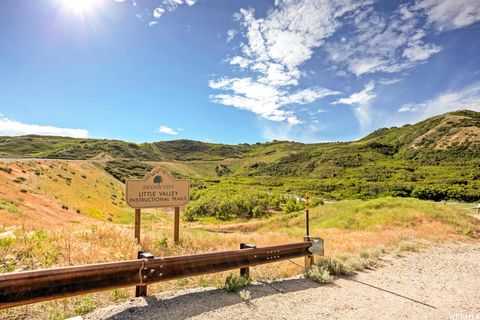 Tiny photo for 2189 E FAIR WINNS LN, Draper (UT Cnty), UT 84020 (MLS # 2154185)
