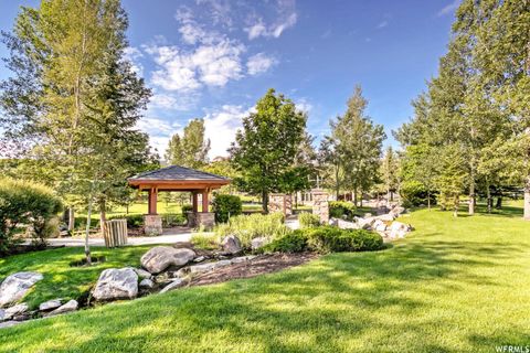 Tiny photo for 2189 E FAIR WINNS LN, Draper (UT Cnty), UT 84020 (MLS # 2154185)
