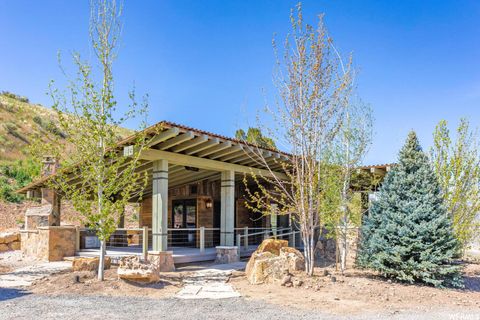 Tiny photo for 2189 E FAIR WINNS LN, Draper (UT Cnty), UT 84020 (MLS # 2154185)