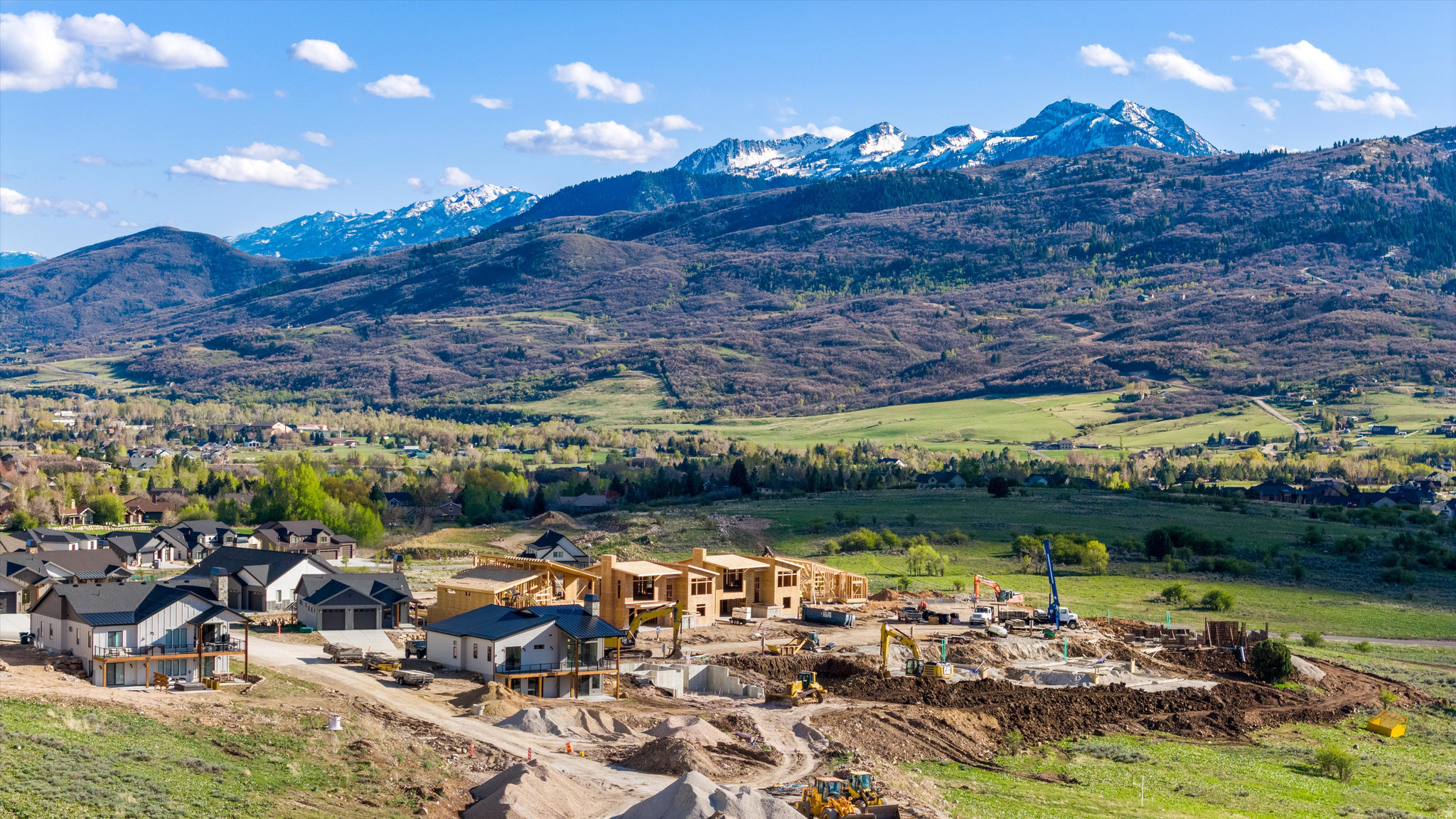 THE BRIDGES - Residential