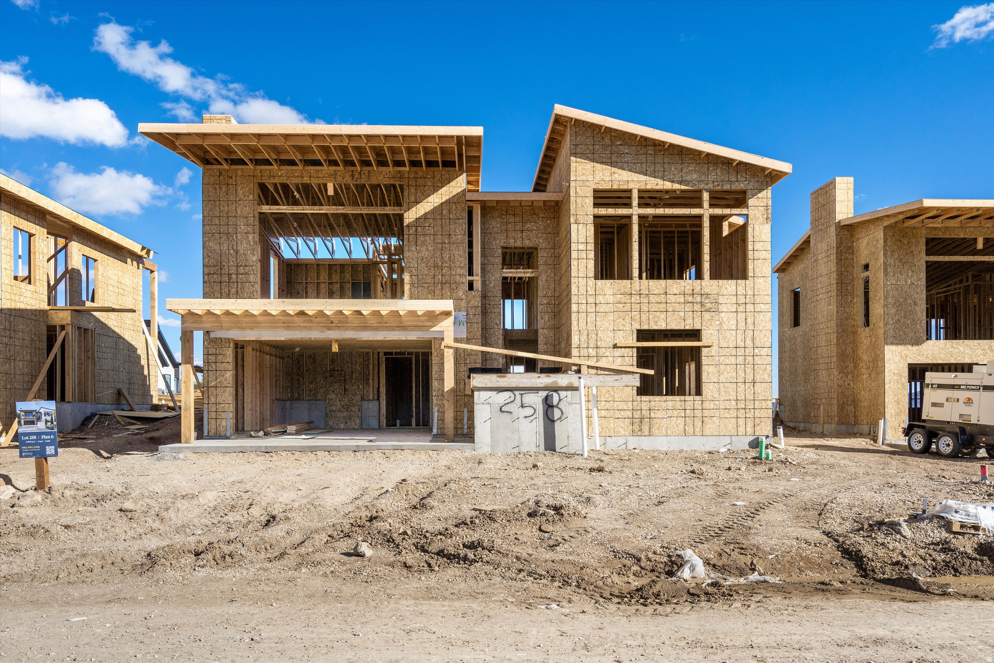 THE BRIDGES - Residential