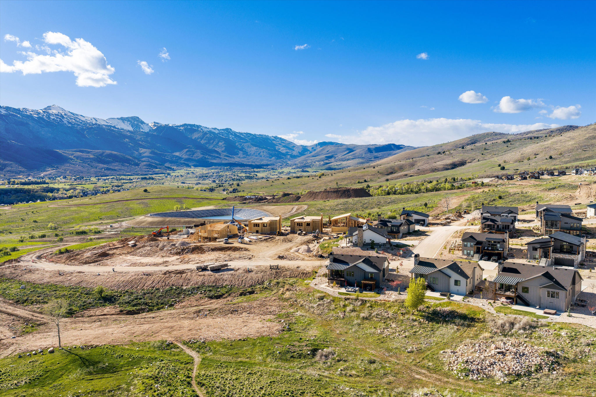 THE BRIDGES - Residential