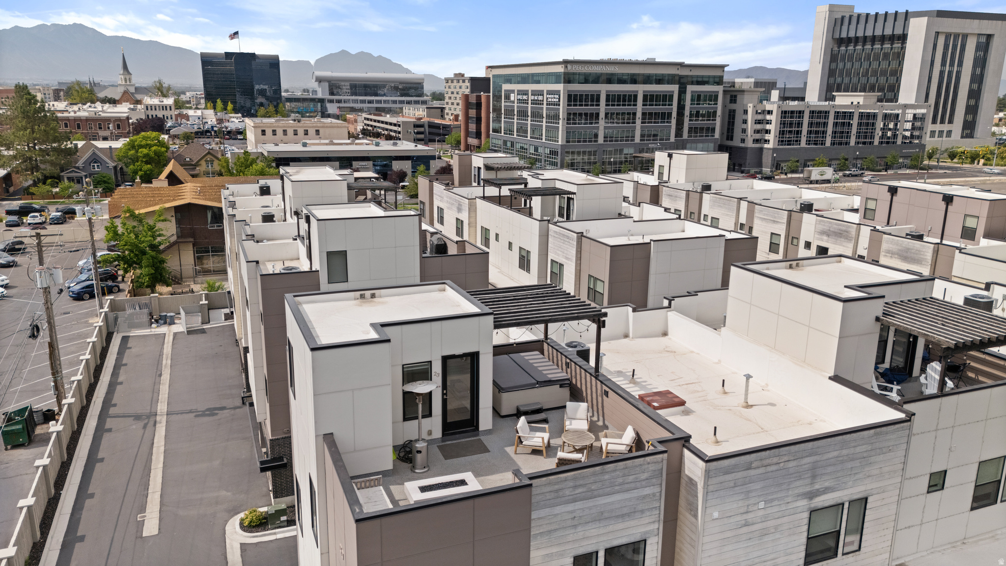 250 I STREET - Residential