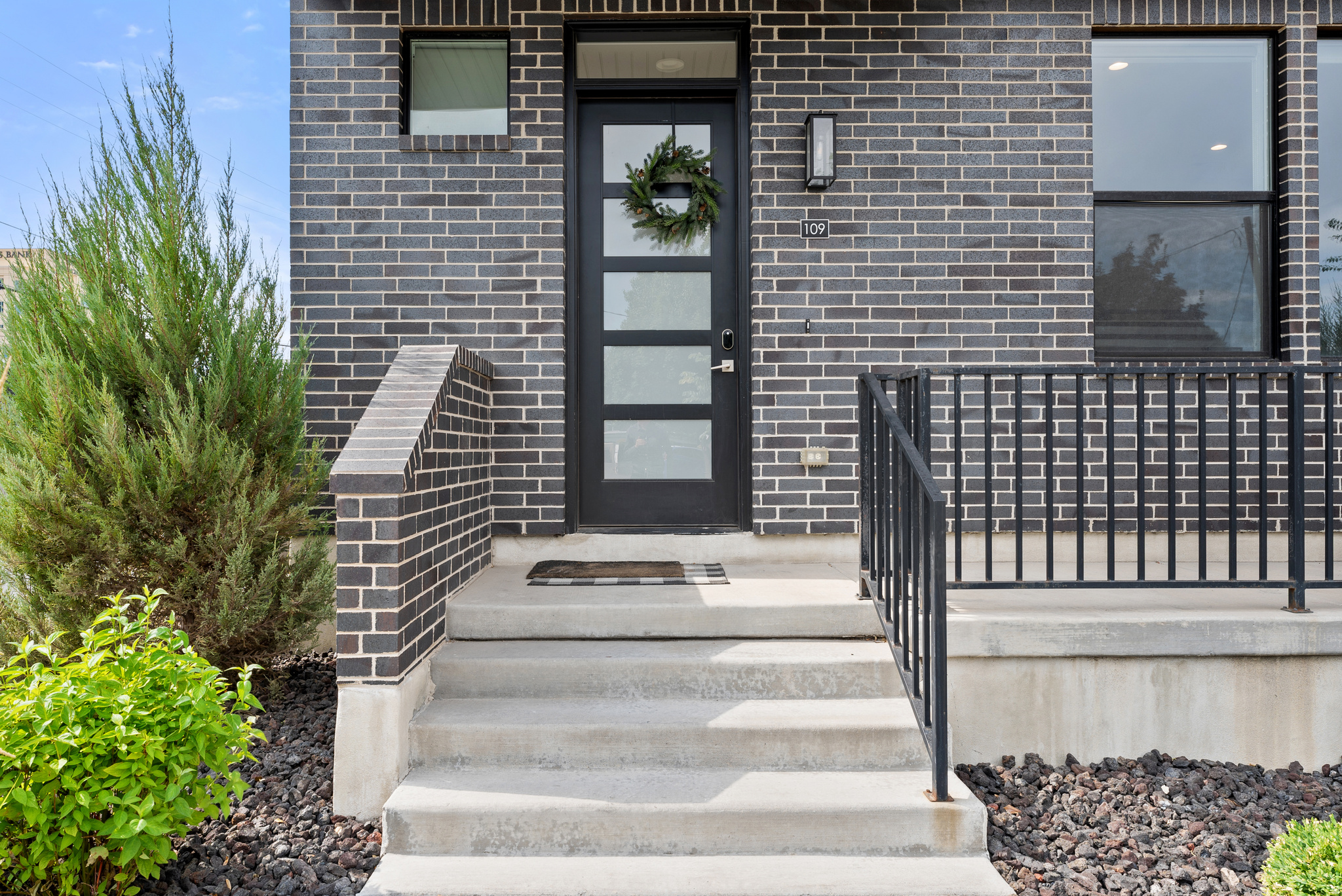 250 I STREET - Residential