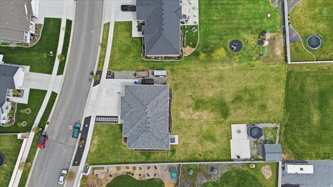 Tiny photo for 460 E 535 S, Hyrum, UT 84319 (MLS # 2154633)