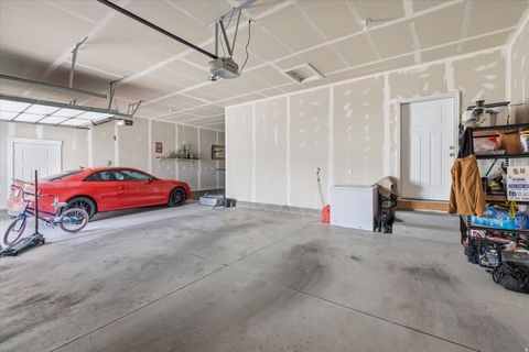 Tiny photo for 460 E 535 S, Hyrum, UT 84319 (MLS # 2154633)