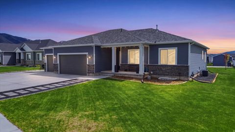 Photo of 460 E 535 S, Hyrum, UT 84319 (MLS # 2154633)