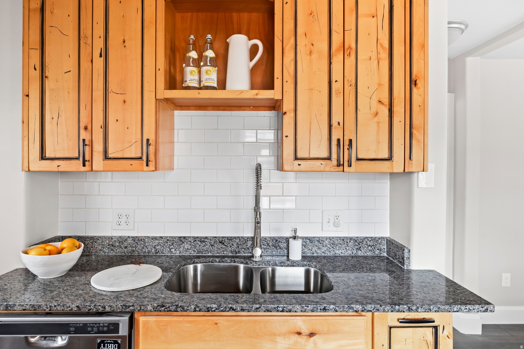 ROBERTIE PLACE - Residential