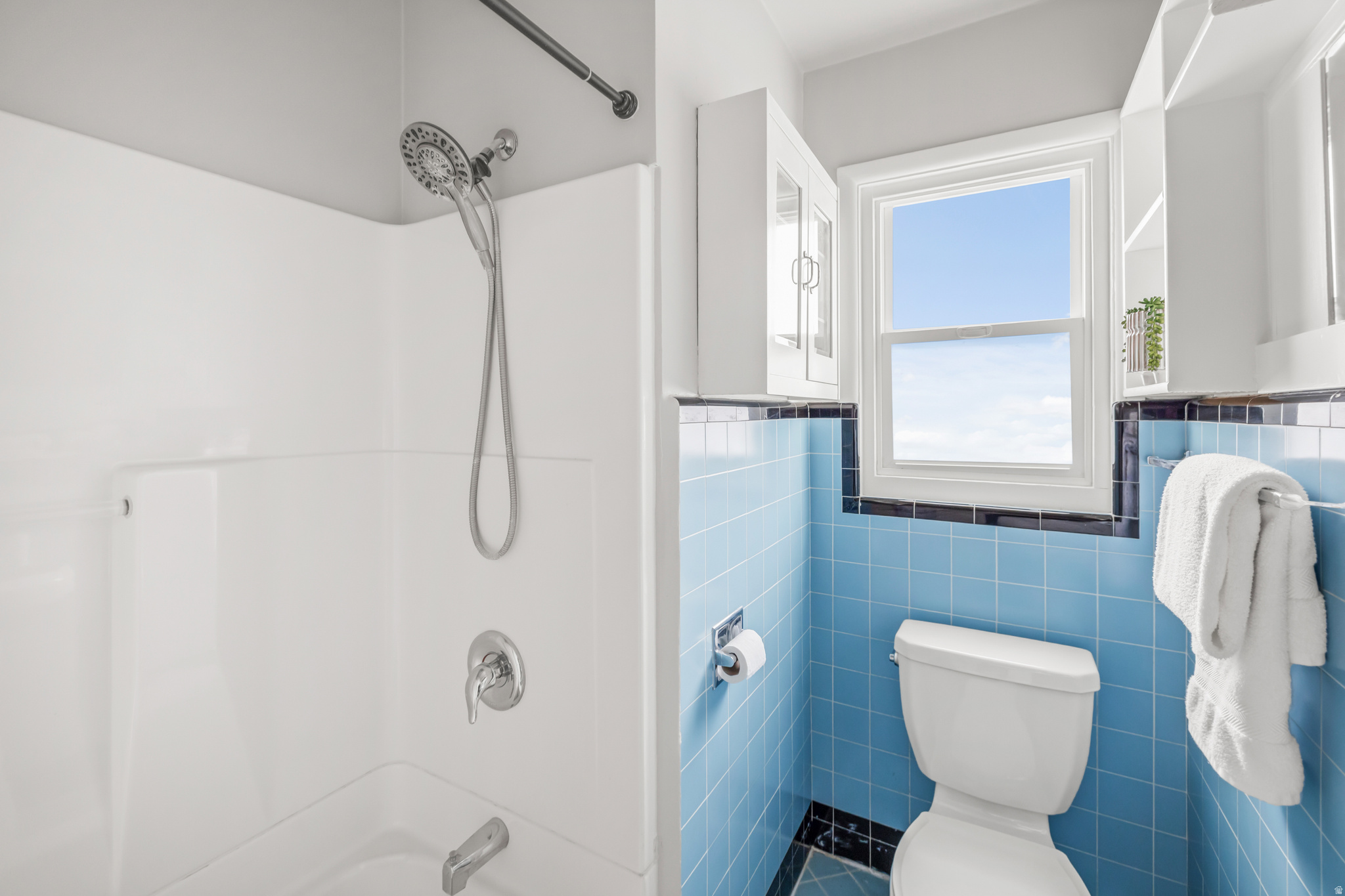 ROBERTIE PLACE - Residential