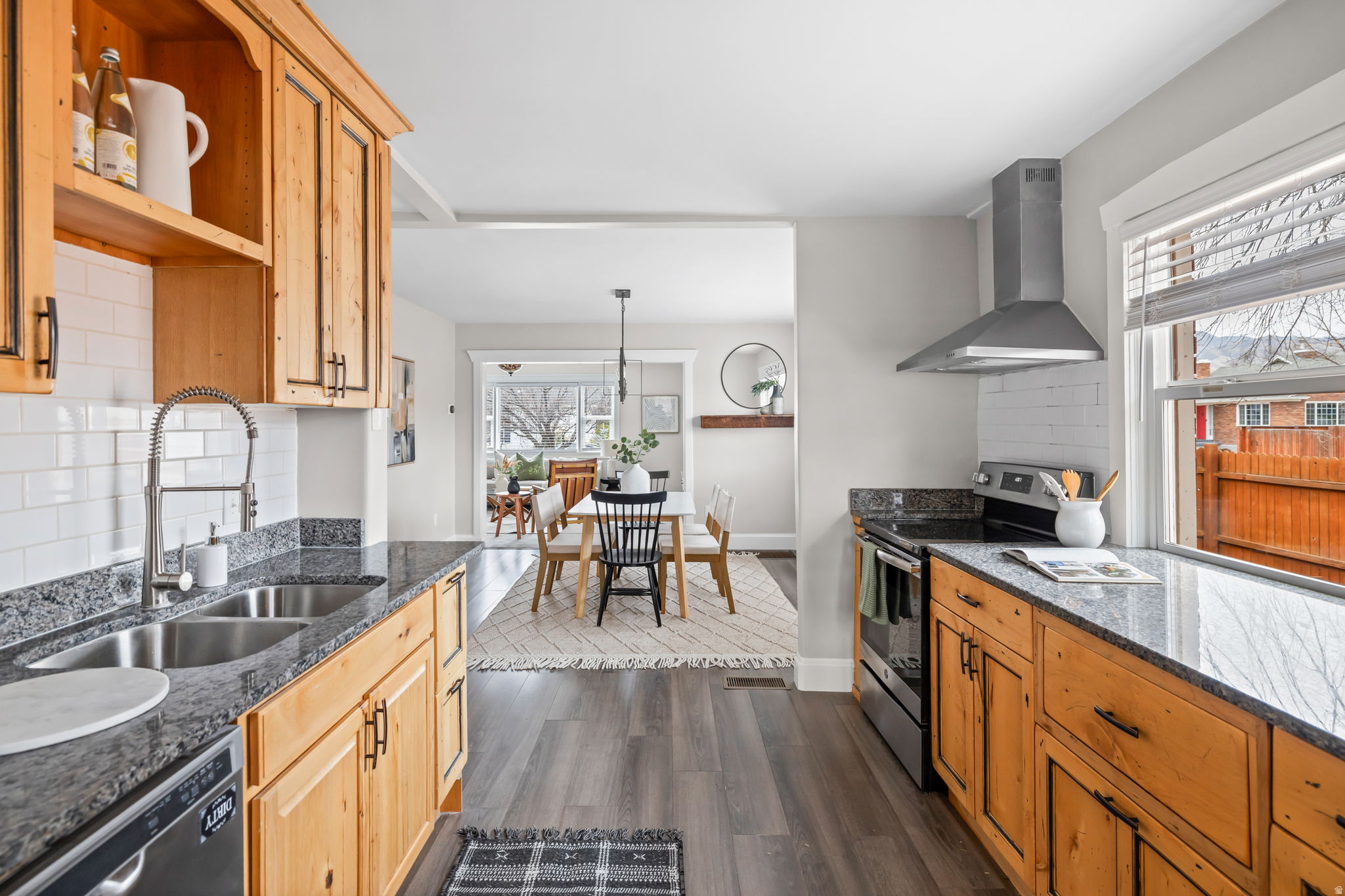 ROBERTIE PLACE - Residential