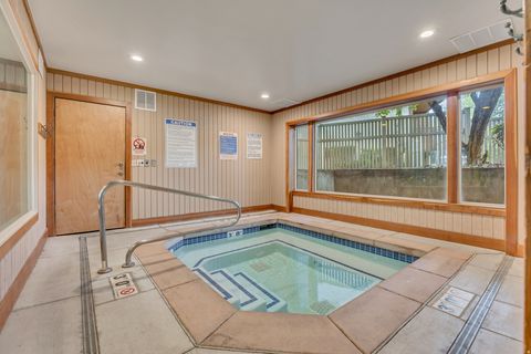 Tiny photo for 6859 S COUNTRYWOODS CIR #E17, Cottonwood Heights, UT 84047 (MLS # 2135050)