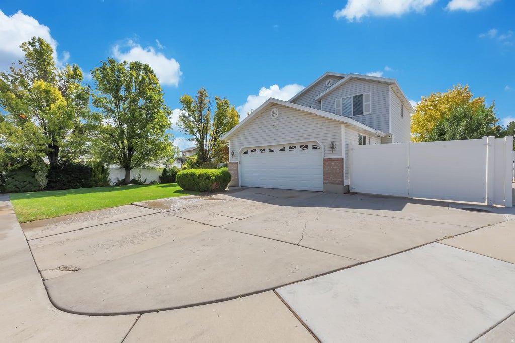 Photo of 1691 W 1250 N, Pleasant Grove, UT 84062 (MLS # 2183232)
