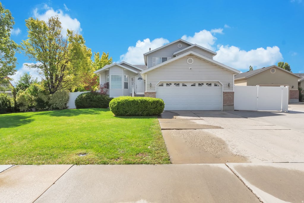 Photo of 1691 W 1250 N, Pleasant Grove, UT 84062 (MLS # 2183232)