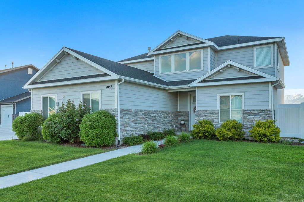 Photo of 1058 W 1150 S, Springville, UT 84663 (MLS # 2130191)