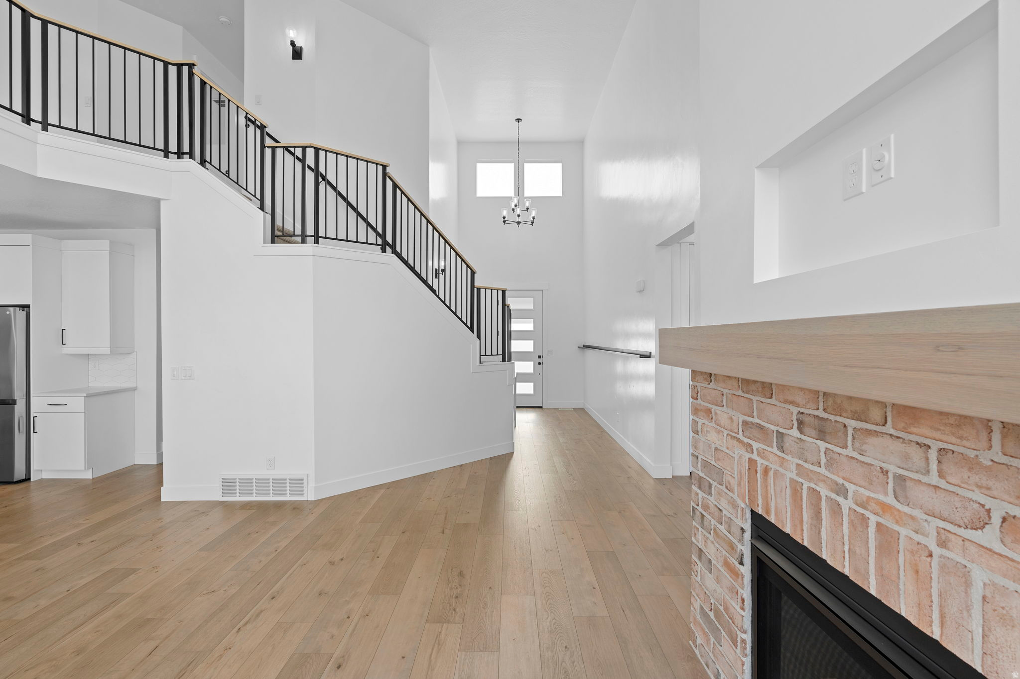 BRINGHURST - Residential Lease