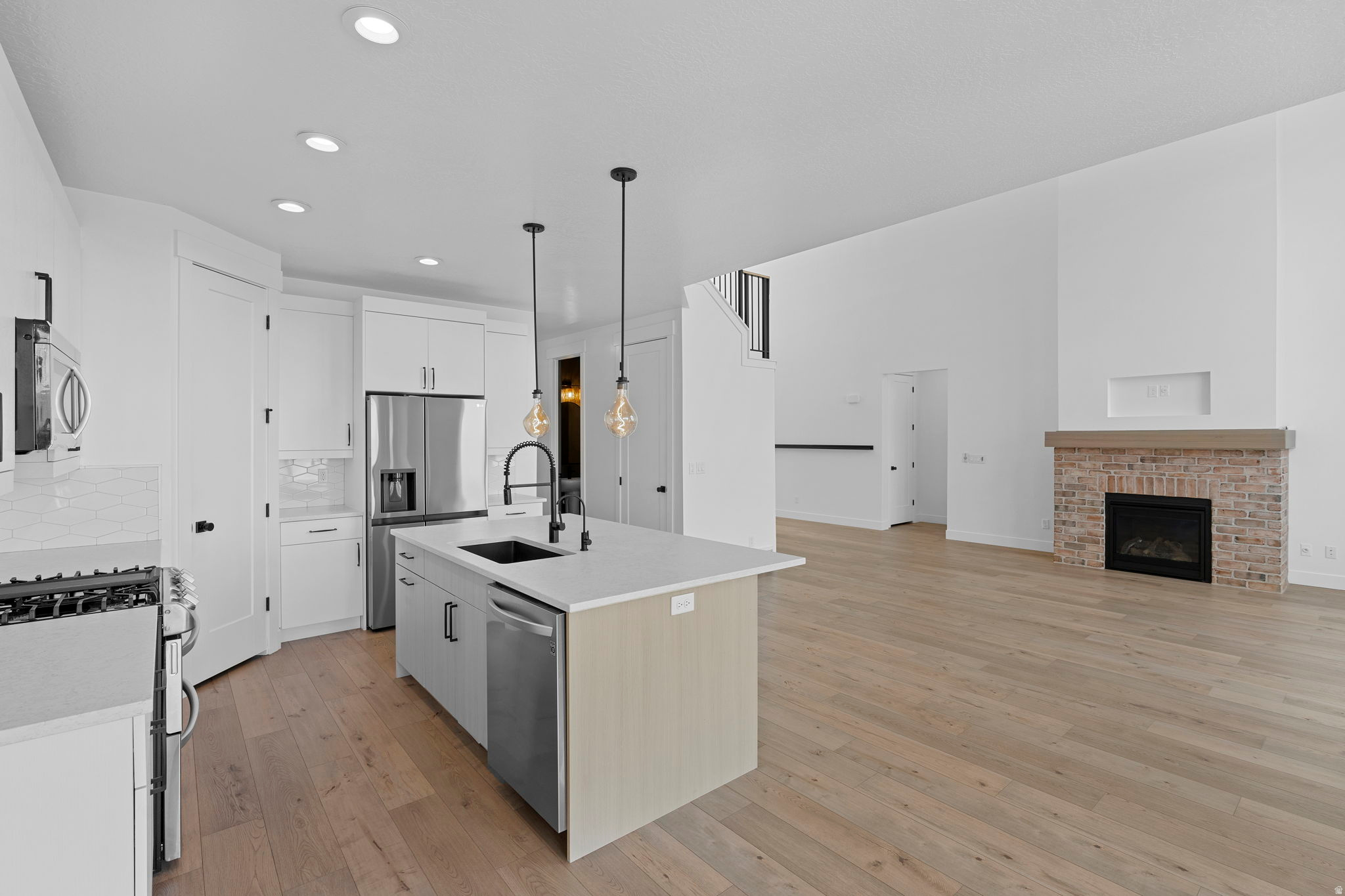 BRINGHURST - Residential Lease