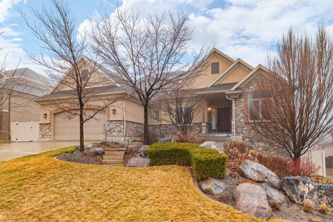 Photo of 4488 SUMMERWOOD DR, Bountiful, UT 84010 (MLS # 2140859)