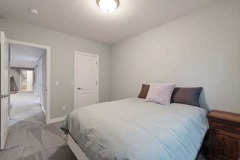 Tiny photo for 4488 SUMMERWOOD DR, Bountiful, UT 84010 (MLS # 2140859)