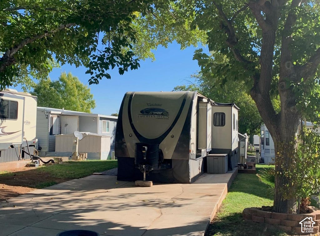 Photo of 1150 W RED HILLS PKWY #37, Washington, UT 84780 (MLS # 2192368)