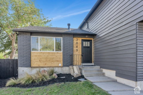 Tiny photo for 3849 S CILMA PL, West Valley City, UT 84128 (MLS # 2190371)