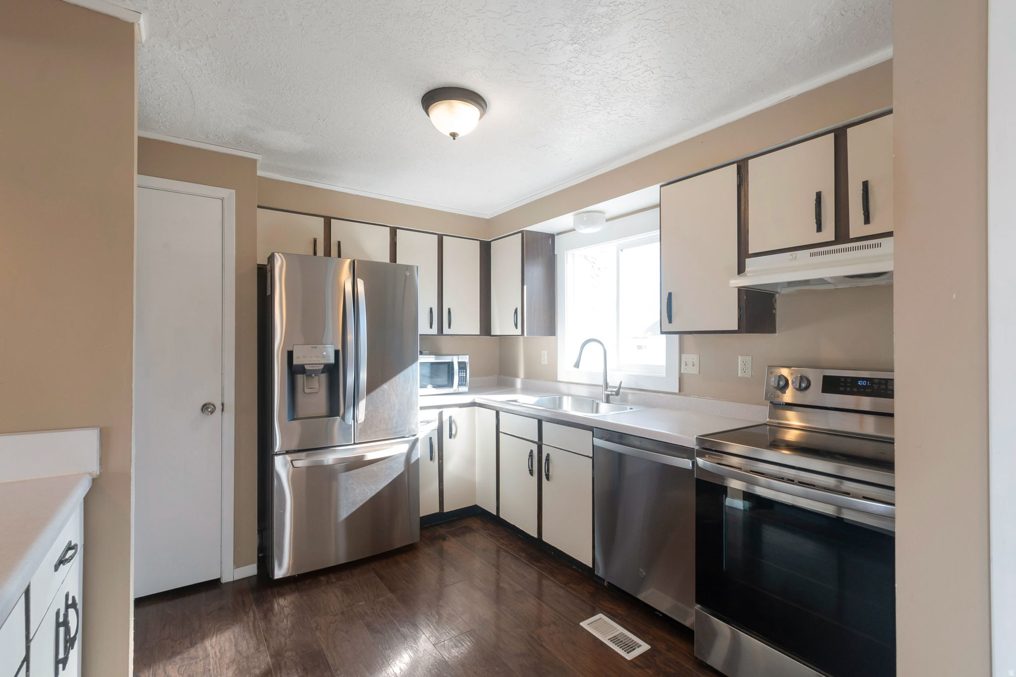 SUNSET VIEW - Residential