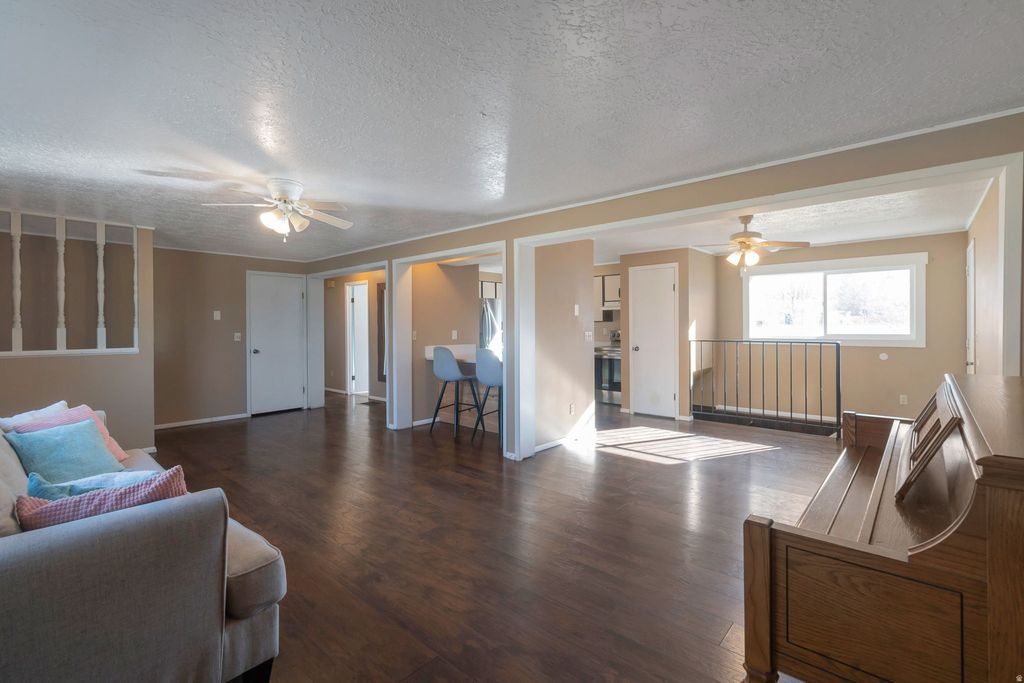 Photo of 260 N 200 W, Manti, UT 84642 (MLS # 2146291)