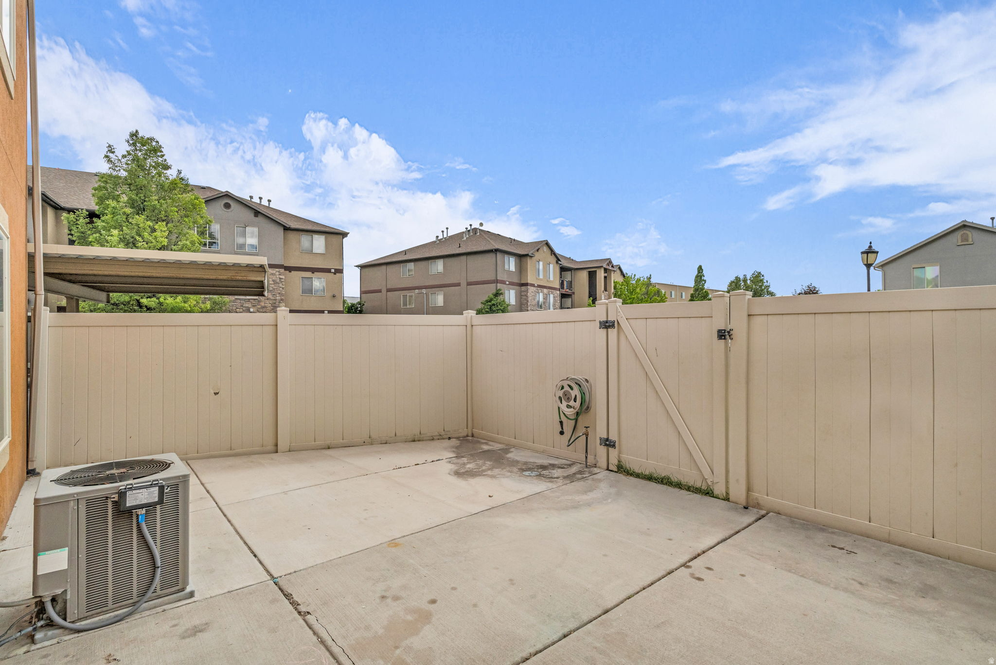 GATEWAY VILLAGE - Residential