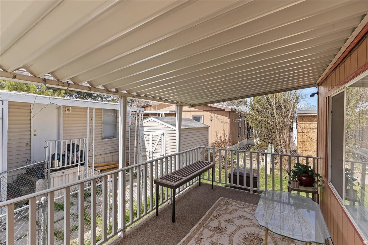 MEADOWBROOK - Residential