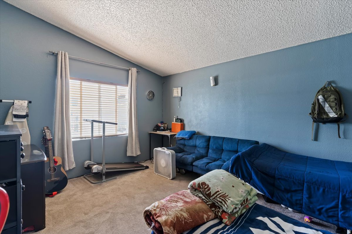 MEADOWBROOK - Residential