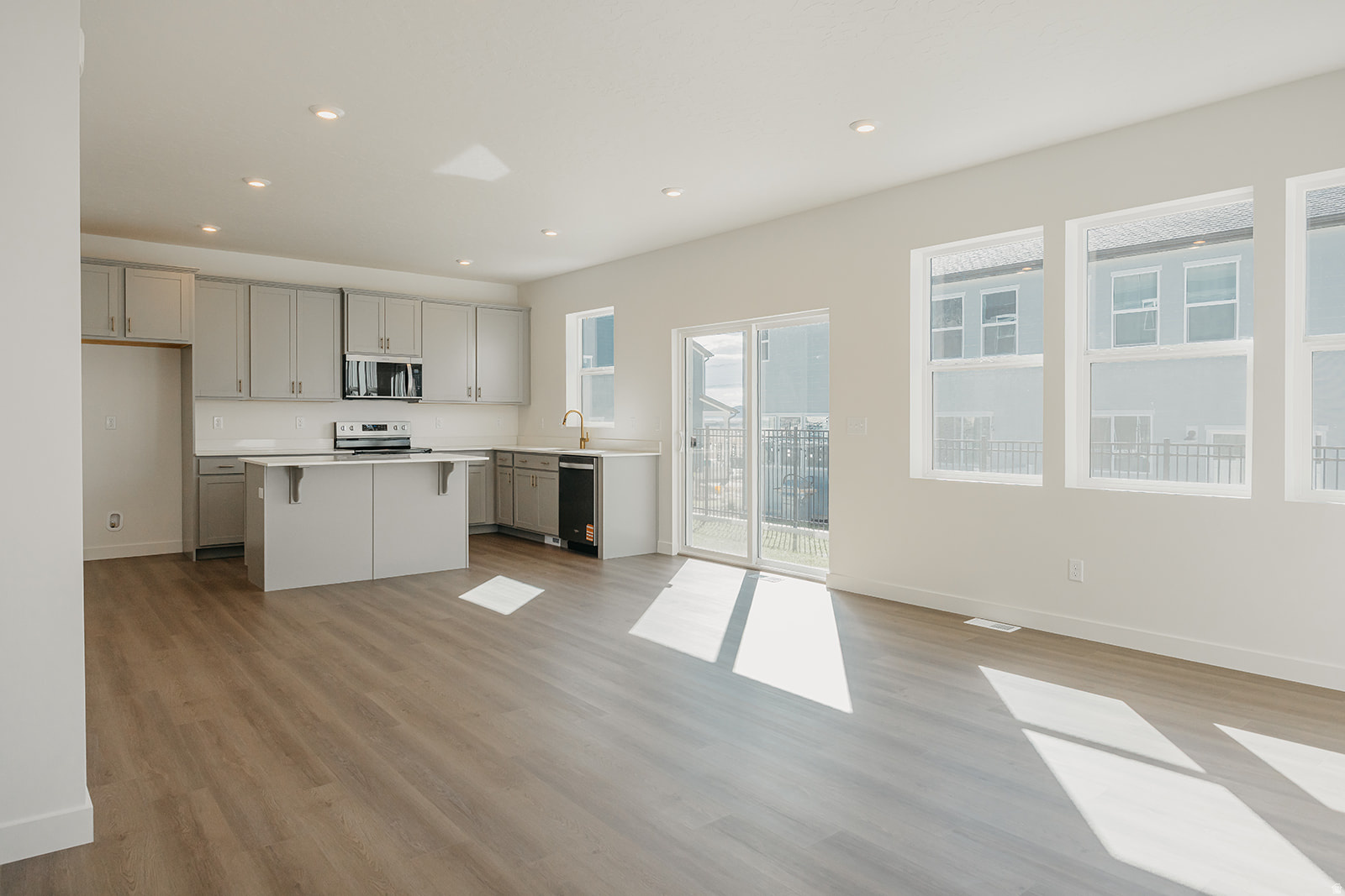 EAGLE HEIGHTS - Residential