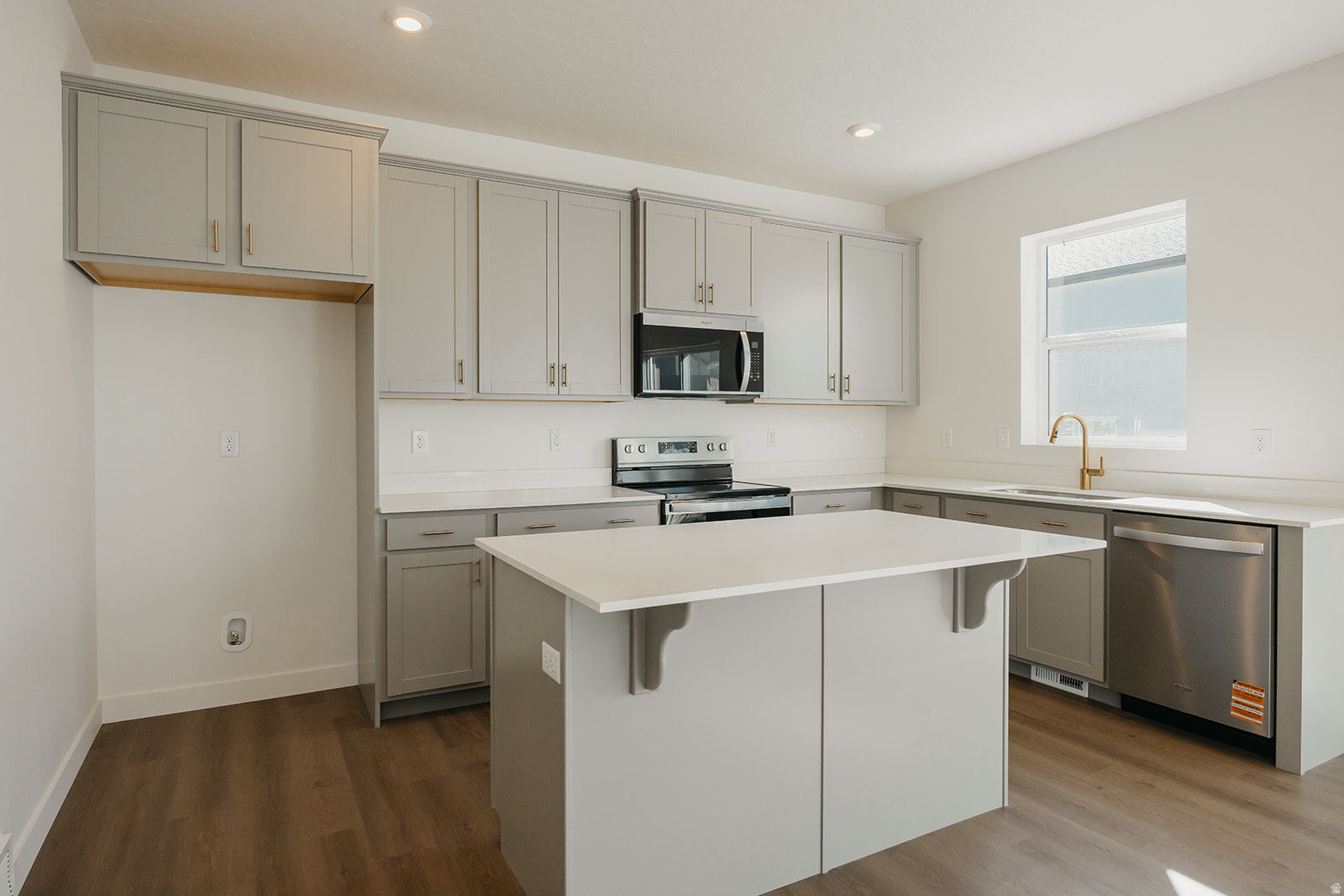 EAGLE HEIGHTS - Residential