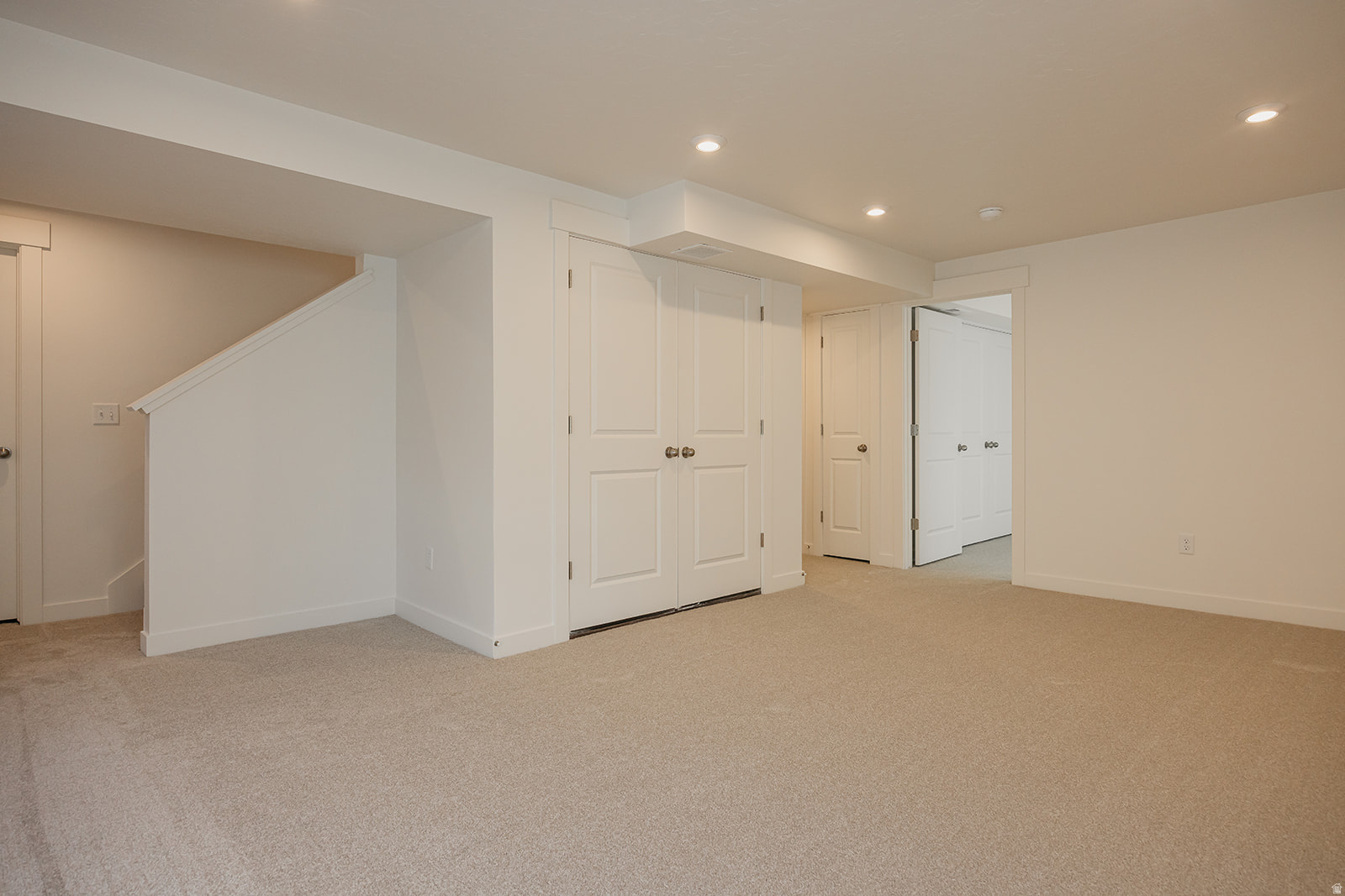 EAGLE HEIGHTS - Residential