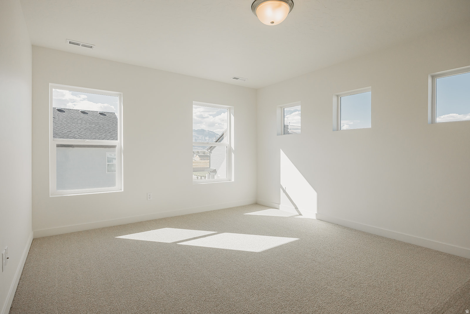 EAGLE HEIGHTS - Residential