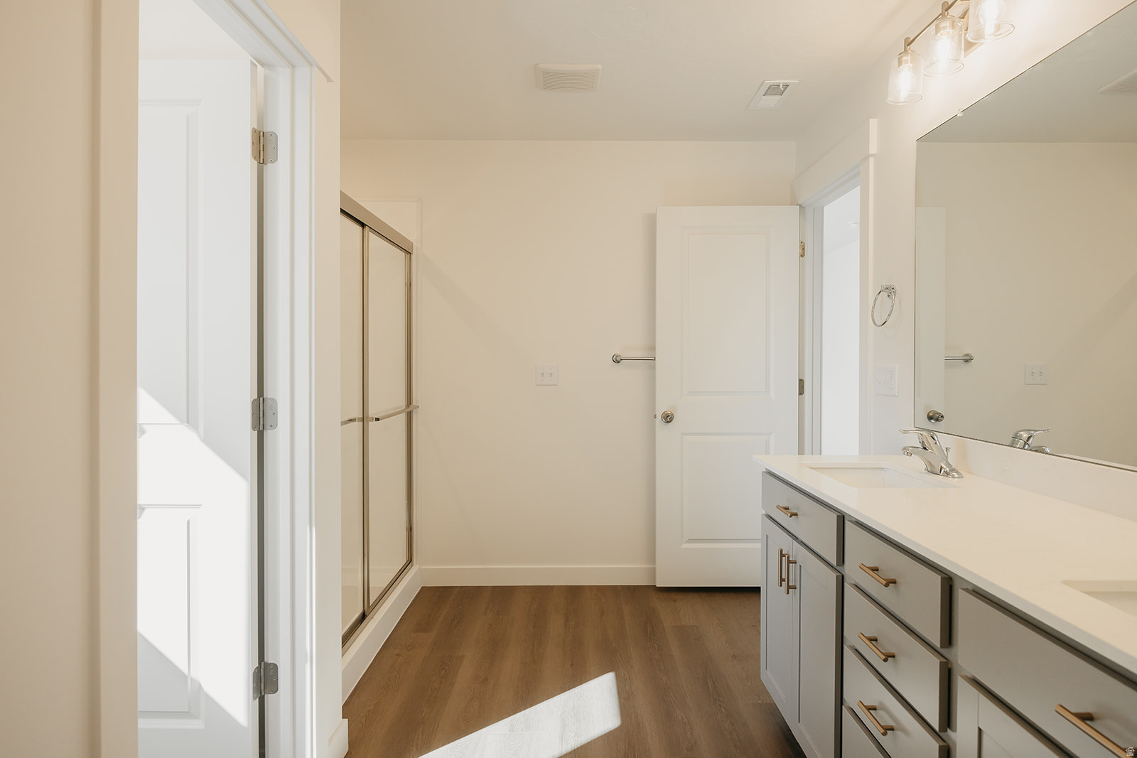 EAGLE HEIGHTS - Residential