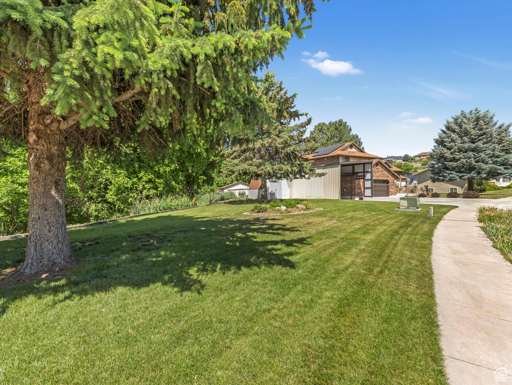 EAST LAYTON HILLS - Residential