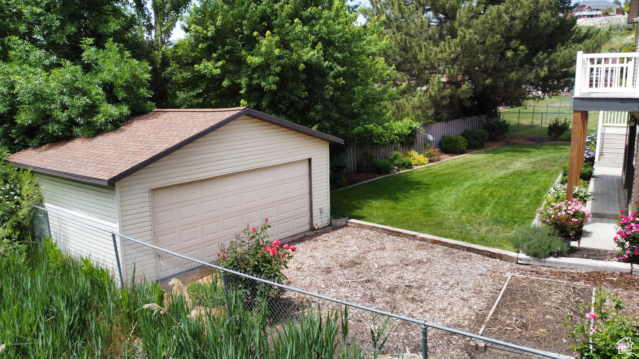 EAST LAYTON HILLS - Residential