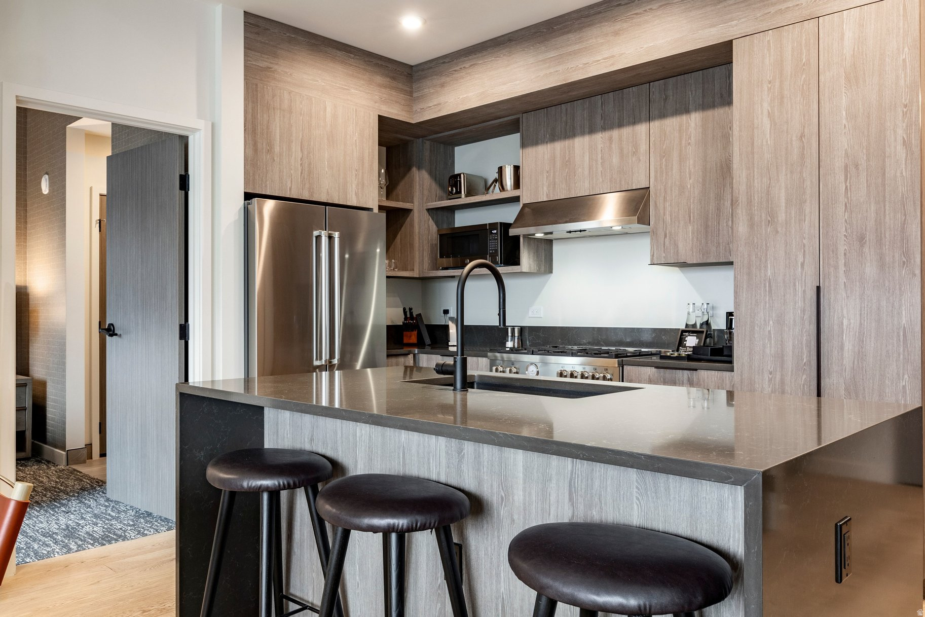 RC17 RESIDENCES AND - Residential